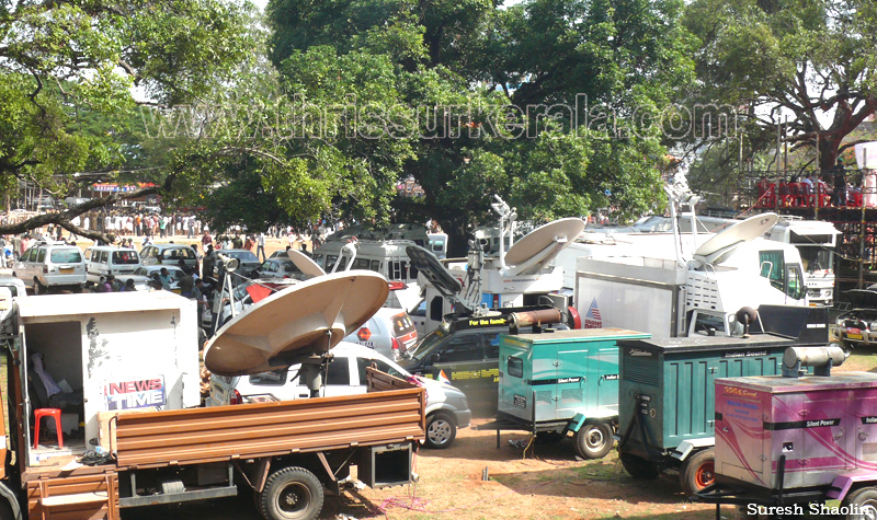 thrissur-pooram-2011- (99)